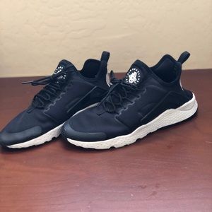 Women’s Nike sneakers 7.5